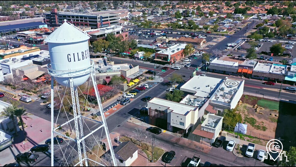 228 N Gilbert Rd, Gilbert, AZ for sale - Building Photo - Image 1 of 1