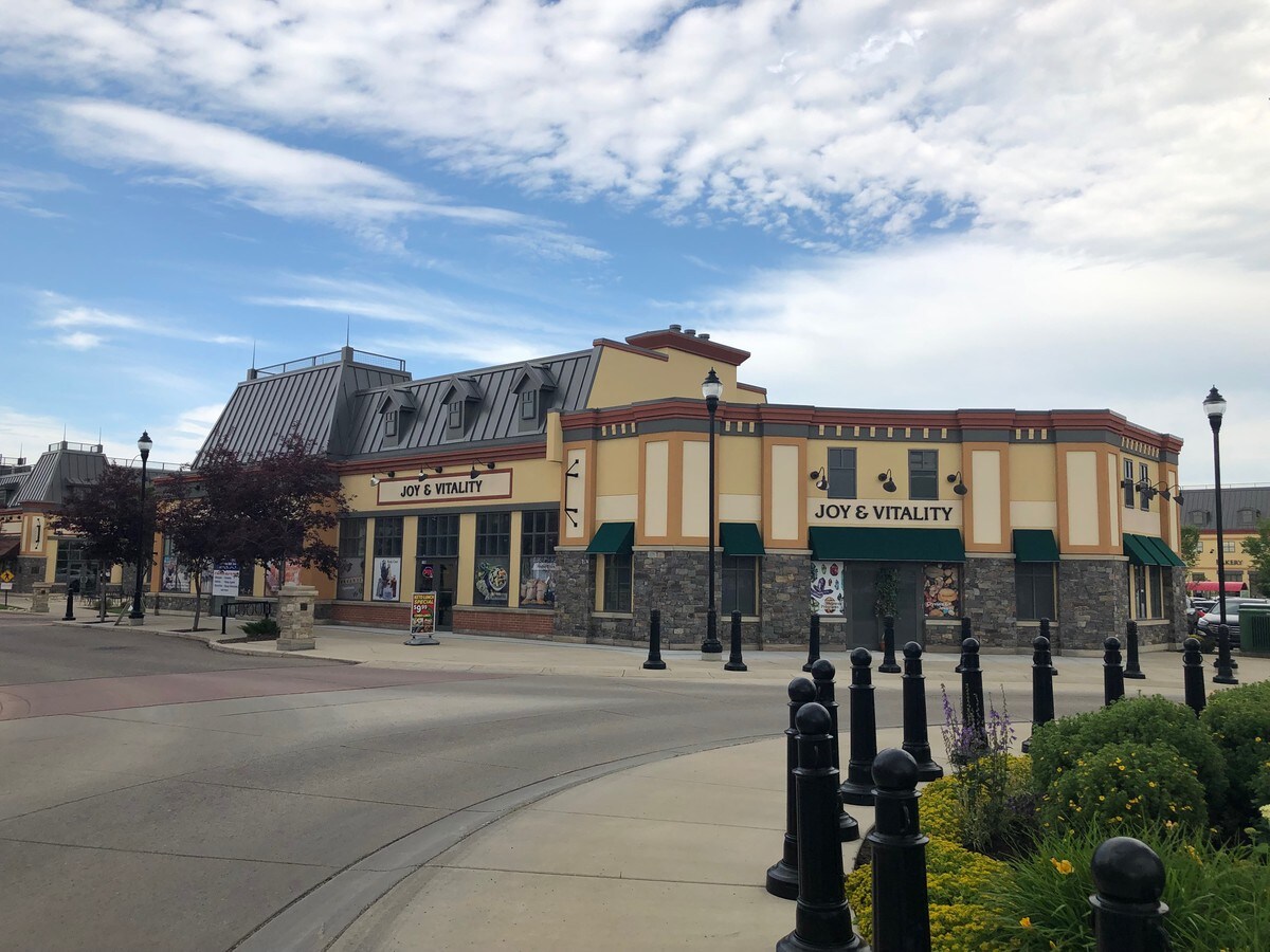 163 Quarry Park Blvd SE, Calgary, AB, T2C 5E3 Retail Space For Lease 163 Quarry Park Blvd SE, Calgary, AB, T2C 5E3 Retail Space For Lease