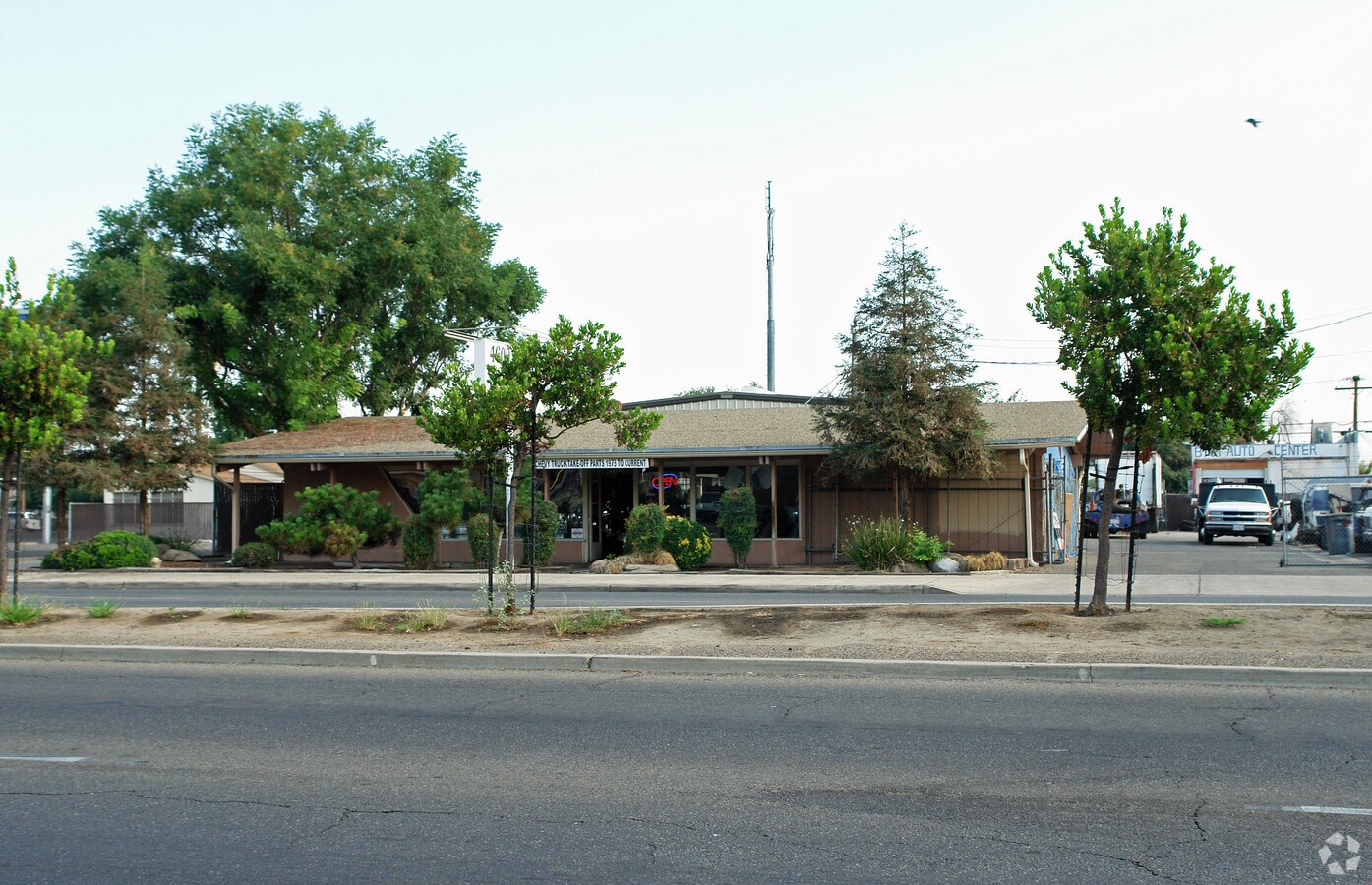 4611 E Belmont Ave, Fresno, CA 93702 Property Record