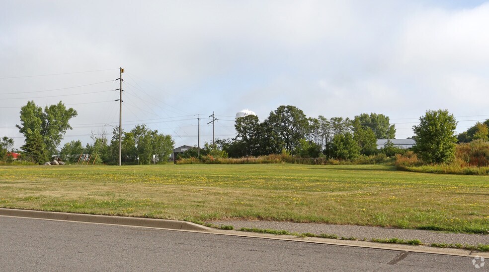 1301 Shamrock Ln, Albany, MN for sale - Primary Photo - Image 1 of 1
