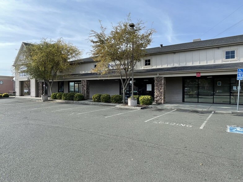 100 W American Canyon Rd, American Canyon, CA for lease - Building Photo - Image 2 of 3