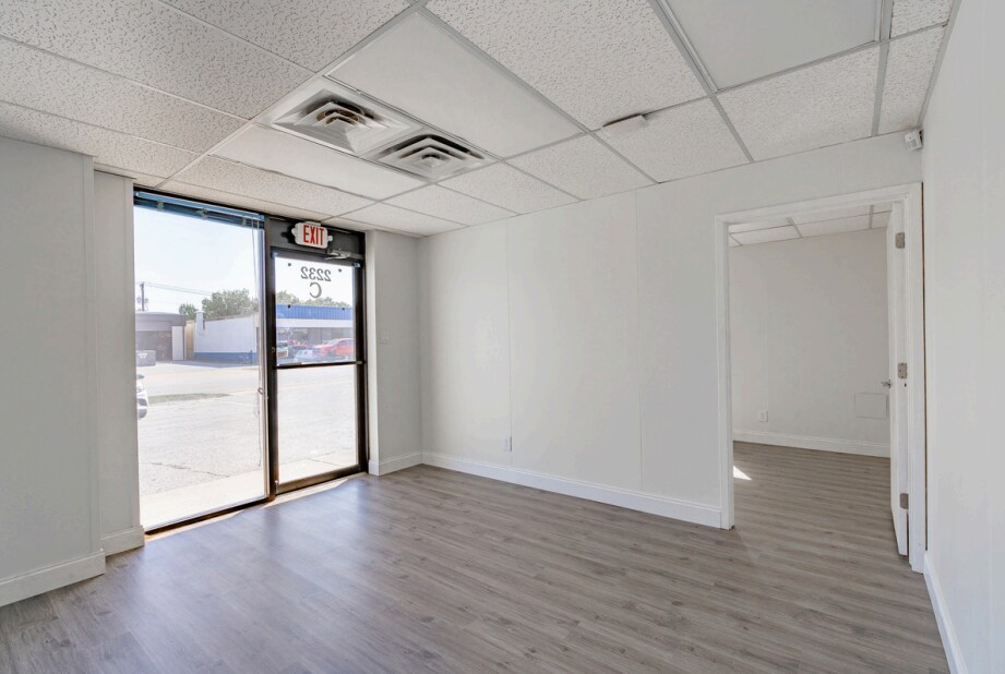 2232 Michigan Ave, Arlington, TX for lease Interior Photo- Image 1 of 5