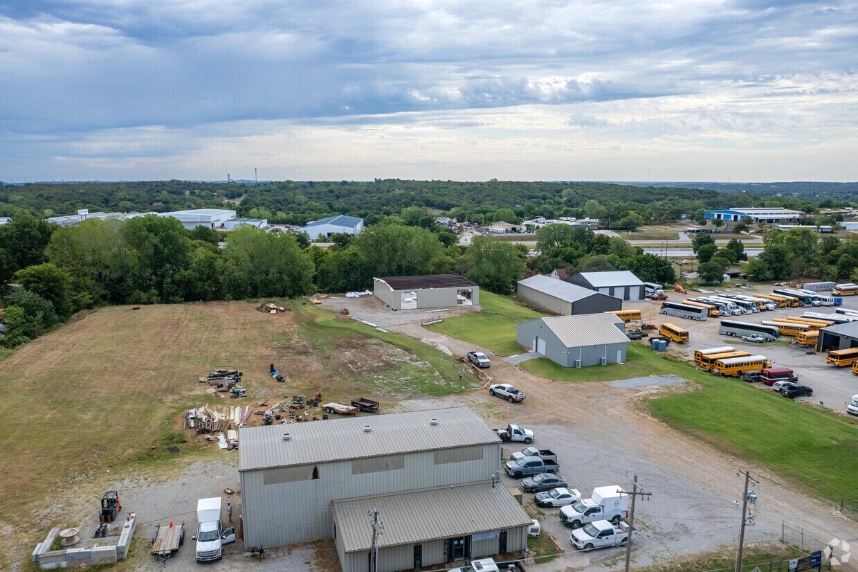 Regency Dr portfolio of 4 properties for sale on LoopNet.com Building Photo- Image 1 of 3