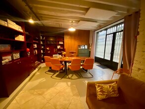 123 Rue Du Faubourg Saint-Antoine, Paris for lease Interior Photo- Image 2 of 5