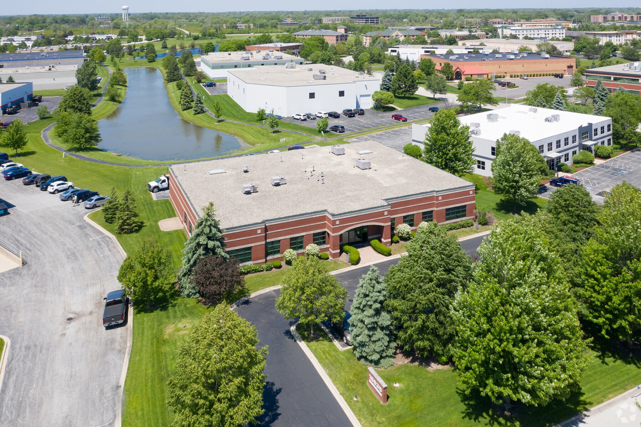 18635 W Creek Dr, Tinley Park, IL 60477 Flex for Lease