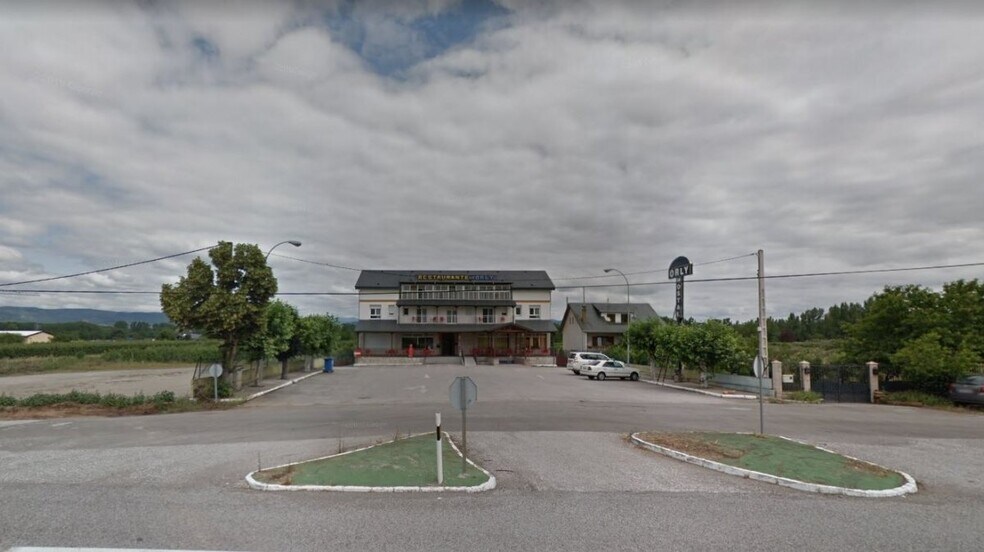 Retail in Camponaraya for lease - Building Photo - Image 1 of 1