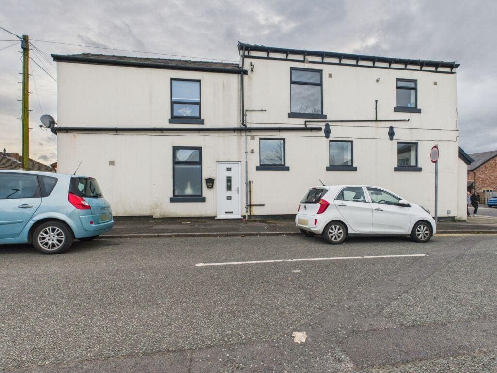 43 Liverpool Rd, Wigan for sale Building Photo- Image 1 of 1