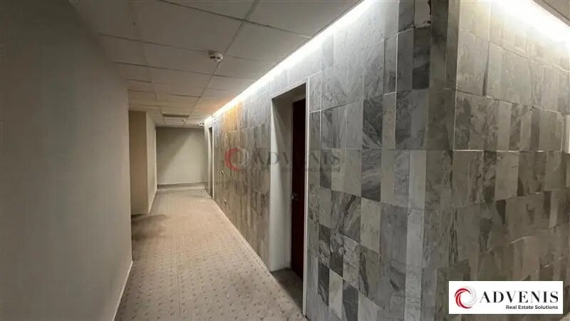 Office in Bordeaux for sale - Interior Photo - Image 3 of 8