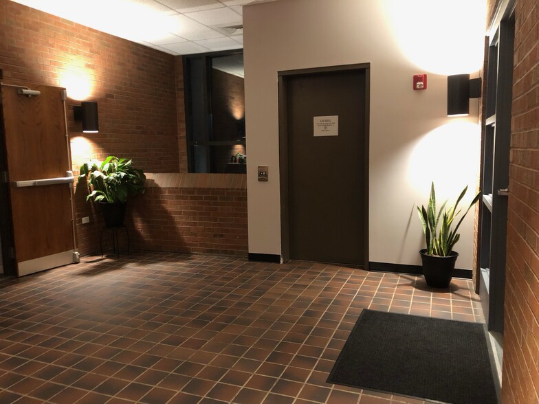 1659 Route 228, Cranberry, PA for lease - Lobby - Image 2 of 6