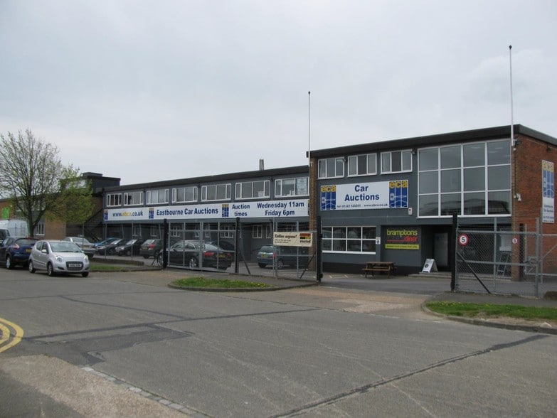 46 Brampton Rd, Eastbourne for lease - Building Photo - Image 2 of 2