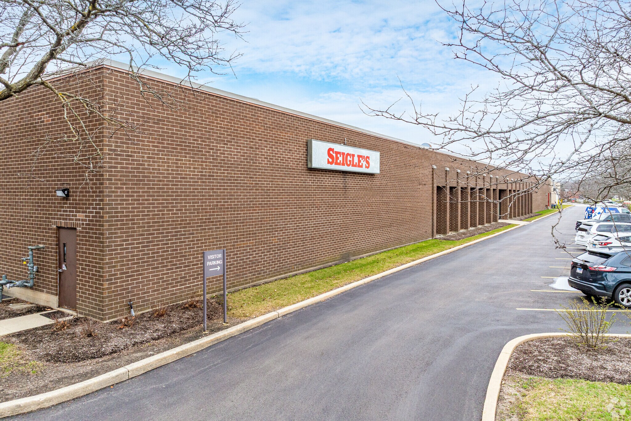 1331-1333 Davis Rd, Elgin, IL for sale Primary Photo- Image 1 of 1