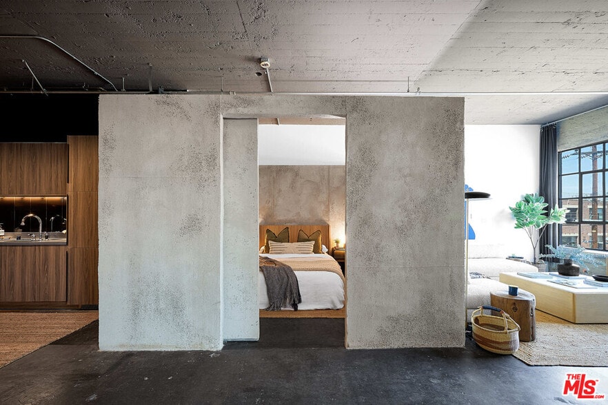 1855 Industrial St, Los Angeles, CA for sale - Building Photo - Image 2 of 24