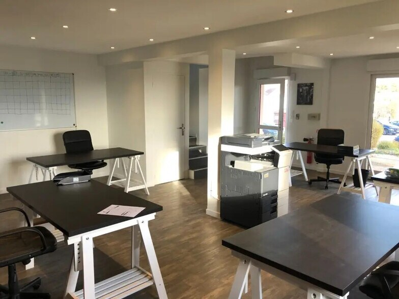 Office in Miserey-Salines for lease - Interior Photo - Image 3 of 7