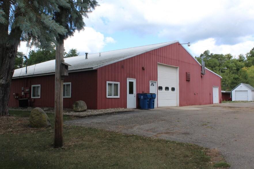 3124 Ravine Rd, Kalamazoo, MI 49004