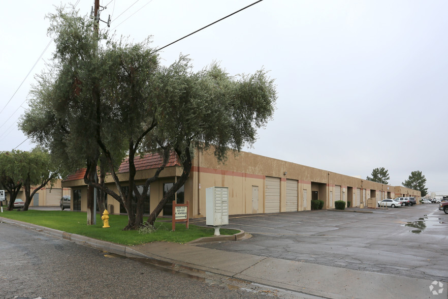 5220 W Luke Ave, Glendale, AZ for lease - Primary Photo - Image 1 of 4