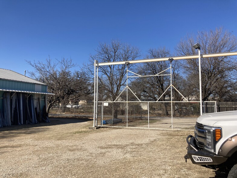 1218 W Shady Grove Rd, Grand Prairie, TX for sale - Building Photo - Image 3 of 6