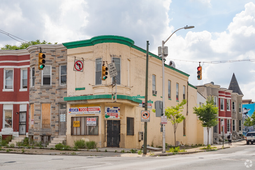 746 N Patterson Park Ave, Baltimore, MD for sale - Primary Photo - Image 1 of 1