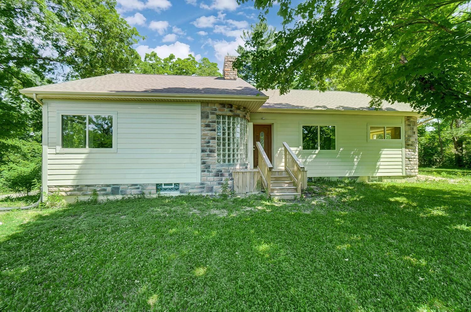 909 Lewis Center Rd, Lewis Center, OH for sale Primary Photo- Image 1 of 1