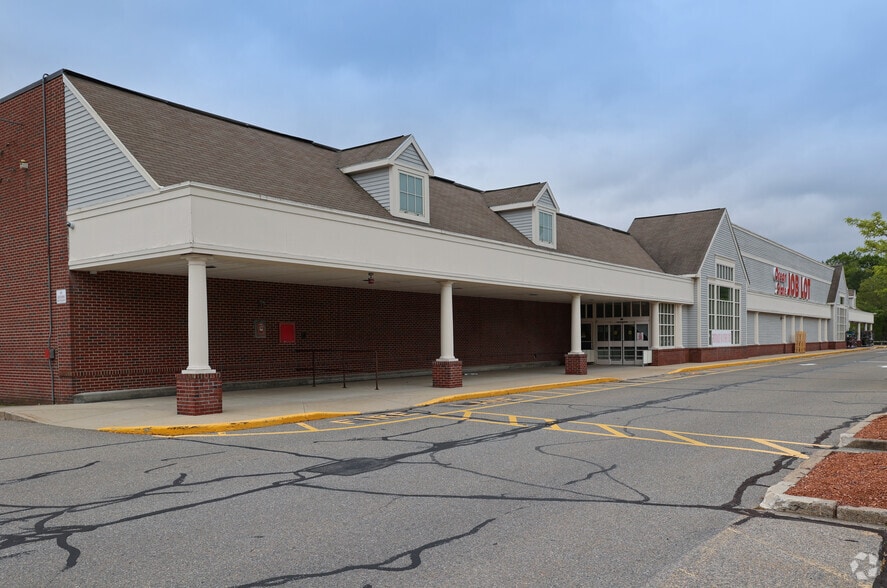 97 Main St, North Reading, MA for sale - Building Photo - Image 2 of 5