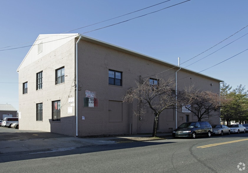 118-120 Sandford St, New Brunswick, NJ for lease - Primary Photo - Image 1 of 2