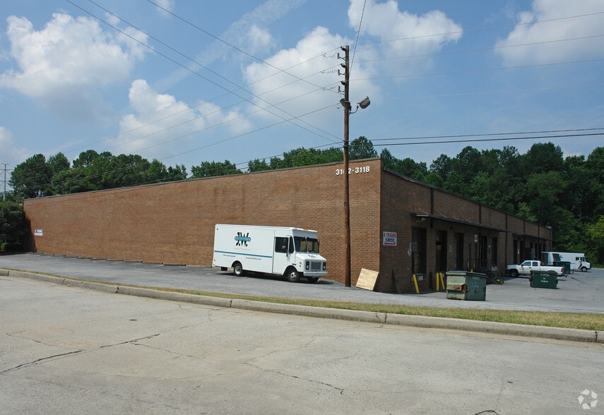 3102-3118 Oakcliff Industrial St, Doraville, GA for lease - Primary Photo - Image 2 of 4