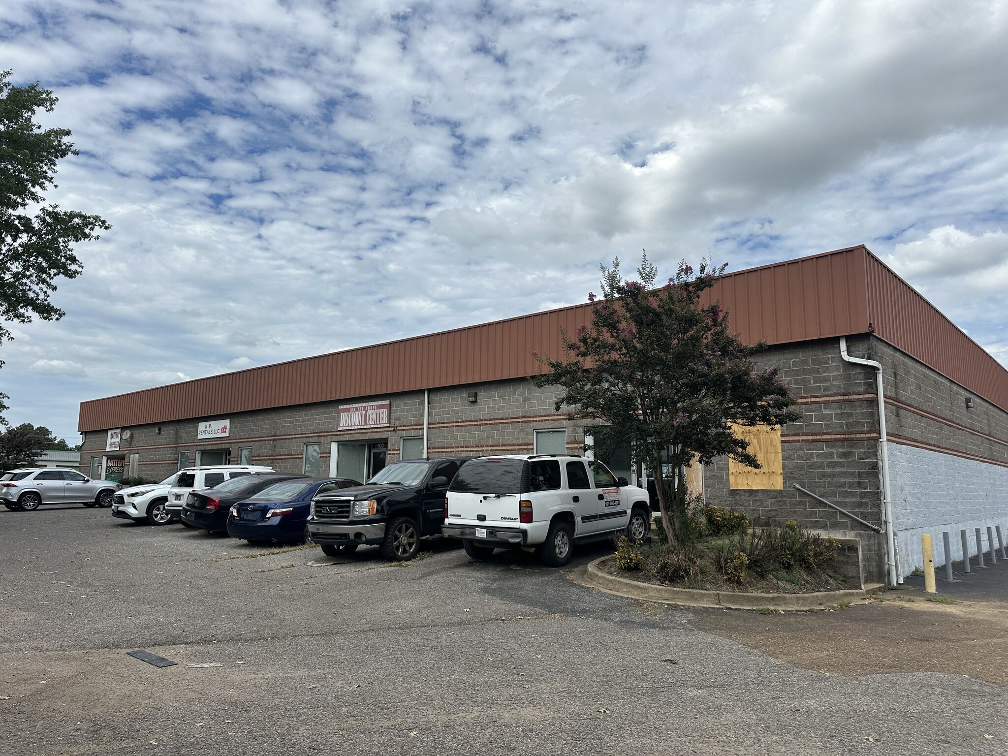 4200 Lamar Ave, Memphis, TN for lease Building Photo- Image 1 of 17