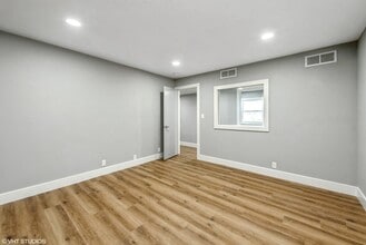 711 N 1st St, Dekalb, IL for lease Interior Photo- Image 2 of 8