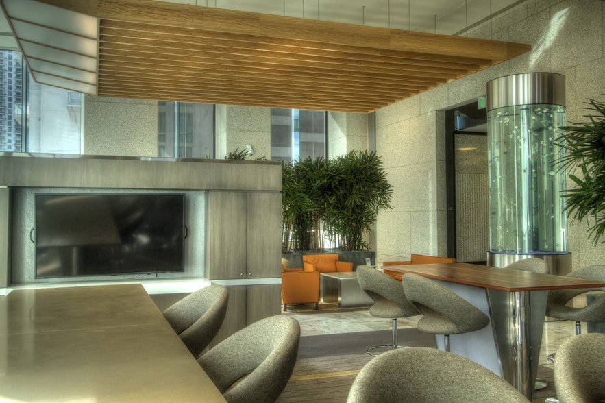 200 S Biscayne Blvd, Miami, FL for lease - Lobby - Image 3 of 35