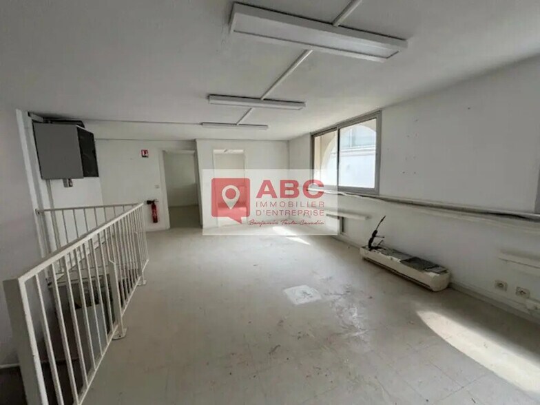 Flex in Montpellier for lease - Building Photo - Image 3 of 4