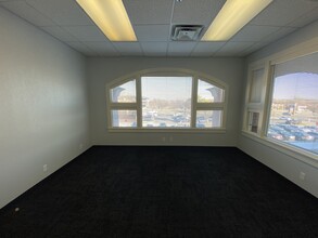 3700 W Robinson St, Norman, OK for lease Interior Photo- Image 2 of 6