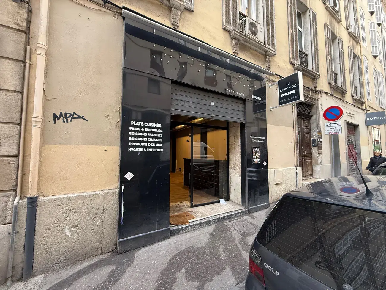 Retail in Marseille for lease Building Photo- Image 1 of 4