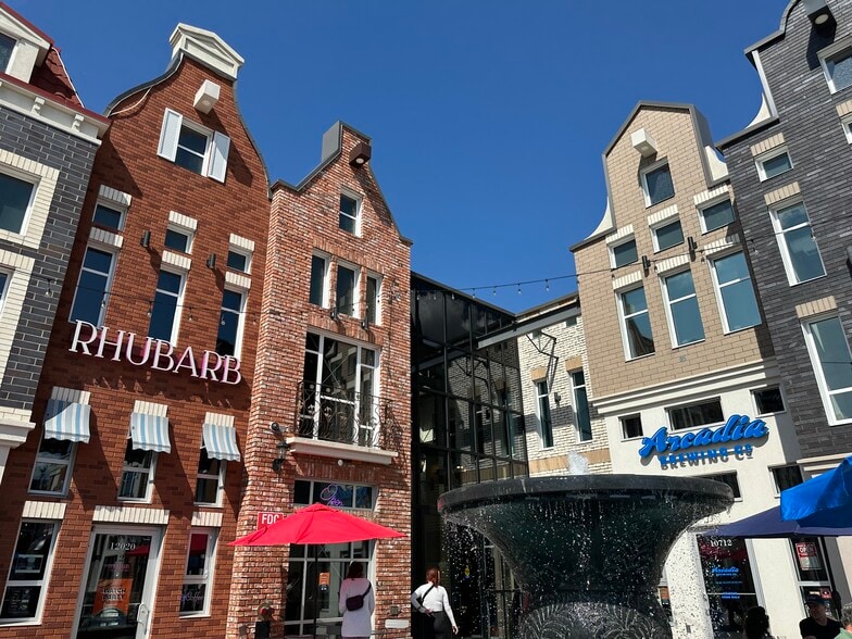 10704 120 St NW, Edmonton, AB for lease - Building Photo - Image 1 of 43