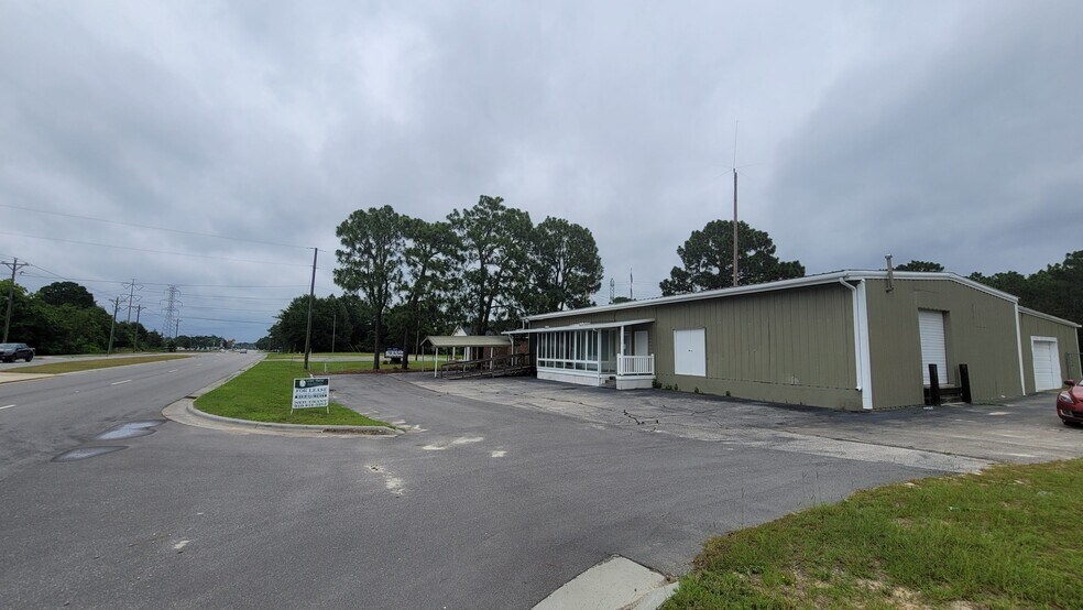 3119 Camden Rd, Fayetteville, NC 28306