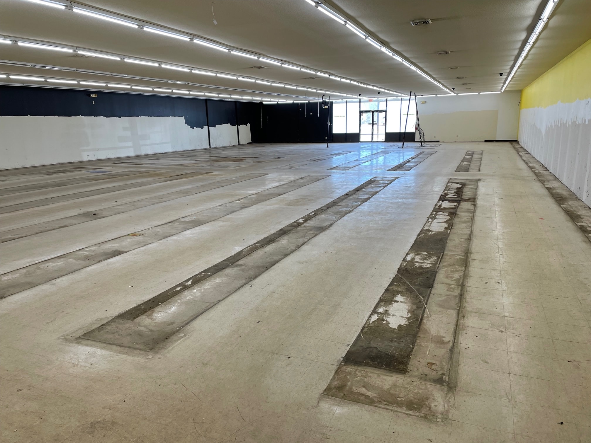 5717 Il Route 78, Virginia, IL for sale Interior Photo- Image 1 of 6