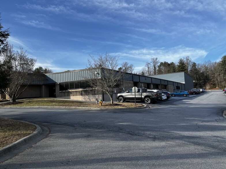 575-605 Sweeten Creek Industrial Park, Asheville, NC for sale - Building Photo - Image 1 of 19