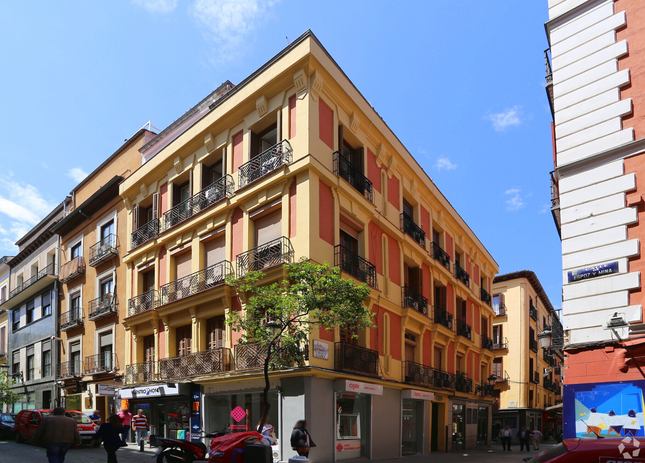 Multifamily in Madrid, Madrid for sale Primary Photo- Image 1 of 3