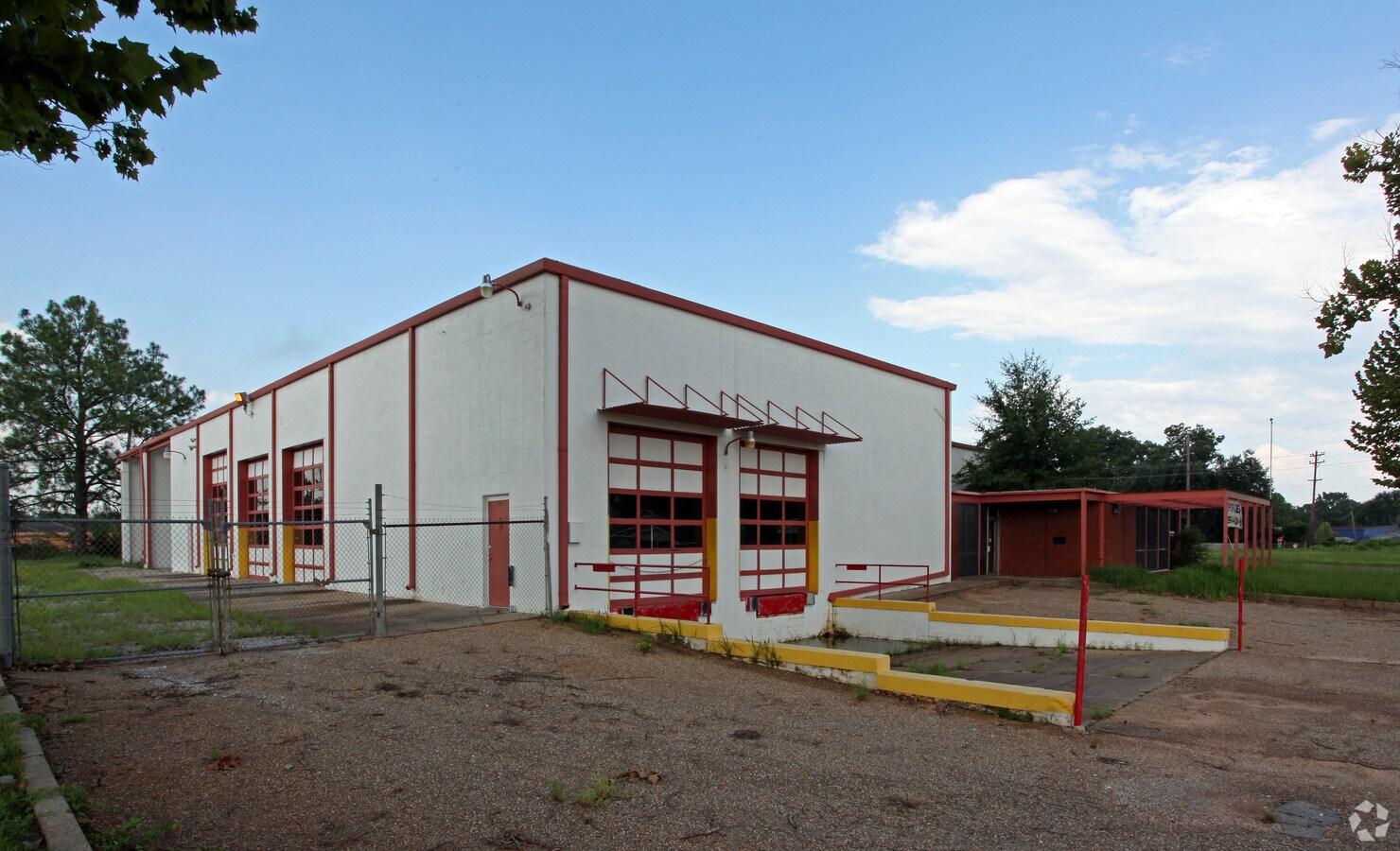 100 N Bessemer Ave, Mobile, AL 36610