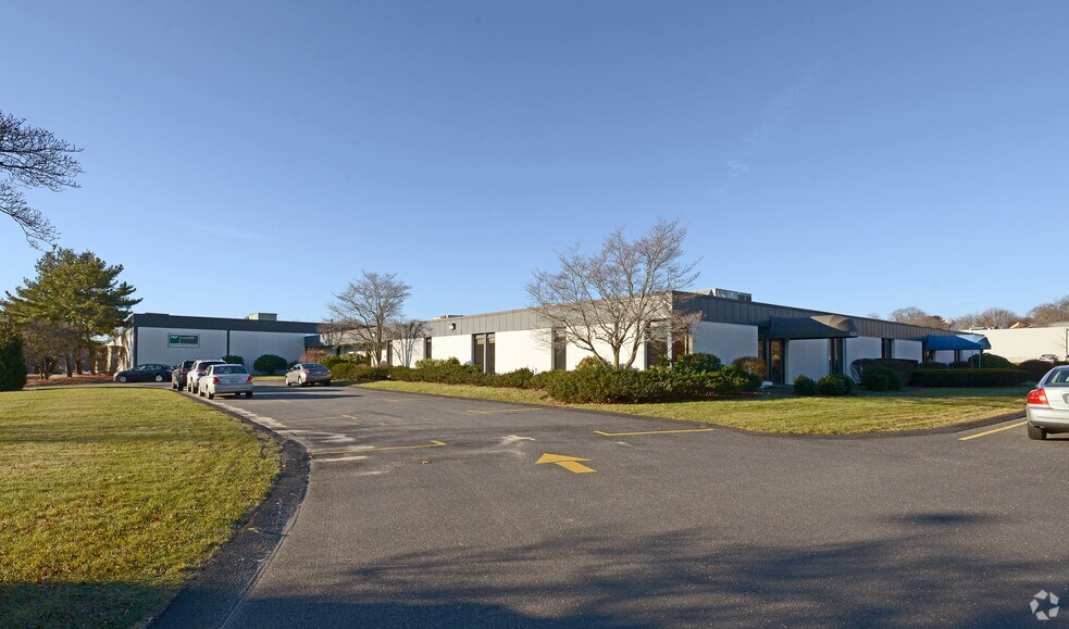 1 Catamore Blvd, East Providence, RI for sale - Primary Photo - Image 1 of 1