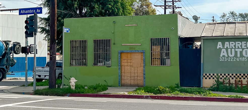 5196 Alhambra Ave, Los Angeles, CA for lease - Building Photo - Image 1 of 3