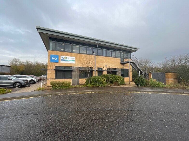 Kingfisher Way, Huntingdon for lease - Primary Photo - Image 1 of 1