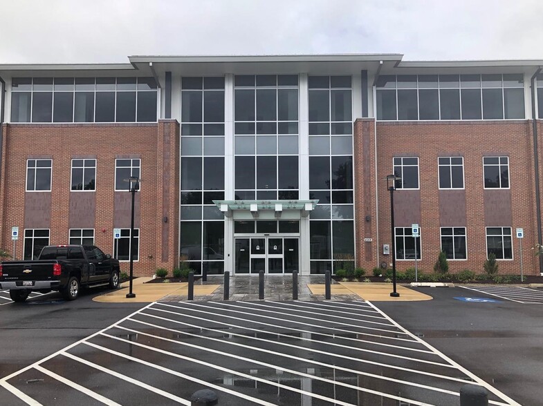 45870 E Run Dr, Lexington Park, MD for lease - Building Photo - Image 1 of 5