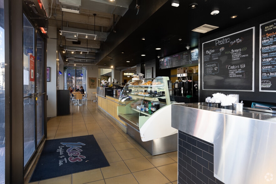 100 N Stone Ave, Tucson, AZ for lease - Interior Photo - Image 2 of 94