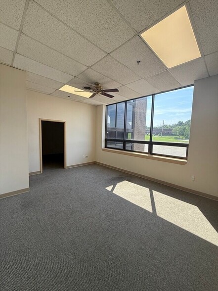 1-208 Azar Ct, Arbutus, MD for lease - Building Photo - Image 2 of 13