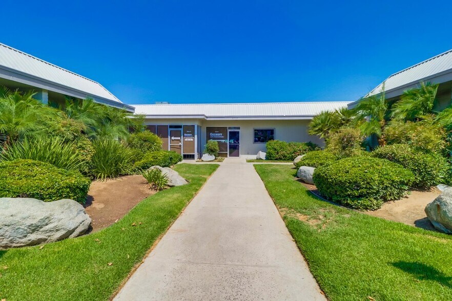 8770 Cuyamaca St, Santee, CA 92071