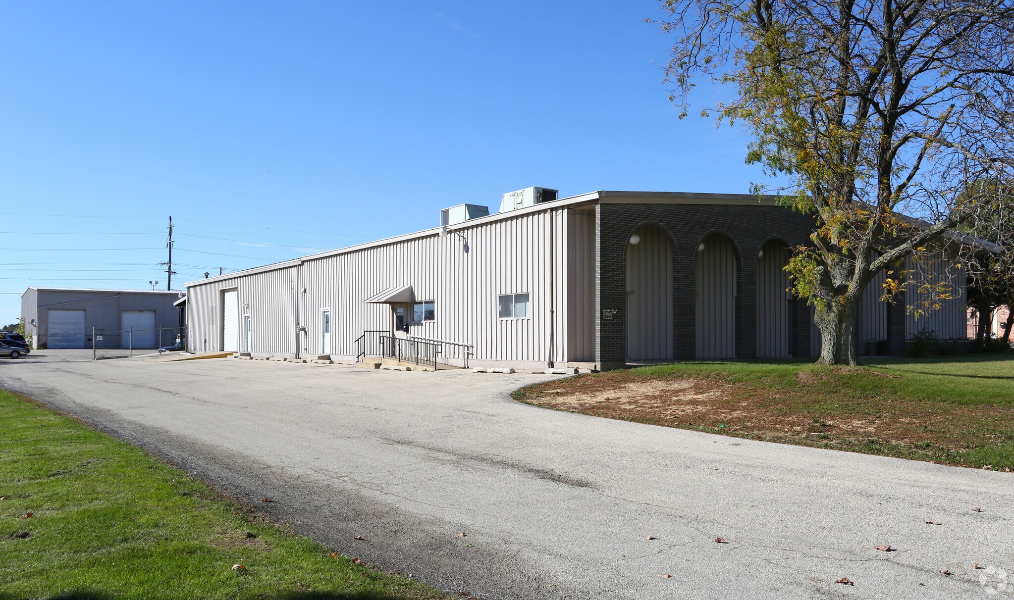 3241-3261 Forest View Rd, Rockford, IL for sale Primary Photo- Image 1 of 1