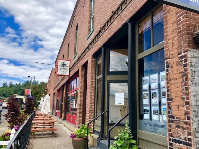 216 E Jewett Blvd, White Salmon, WA for sale - Building Photo - Image 1 of 1