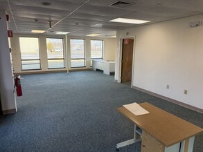 135 N Plains Industrial Rd, Wallingford, CT for sale Building Photo- Image 2 of 8