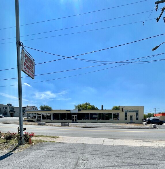 129 W Old Cross Rd, New Market, VA for sale - Building Photo - Image 1 of 1