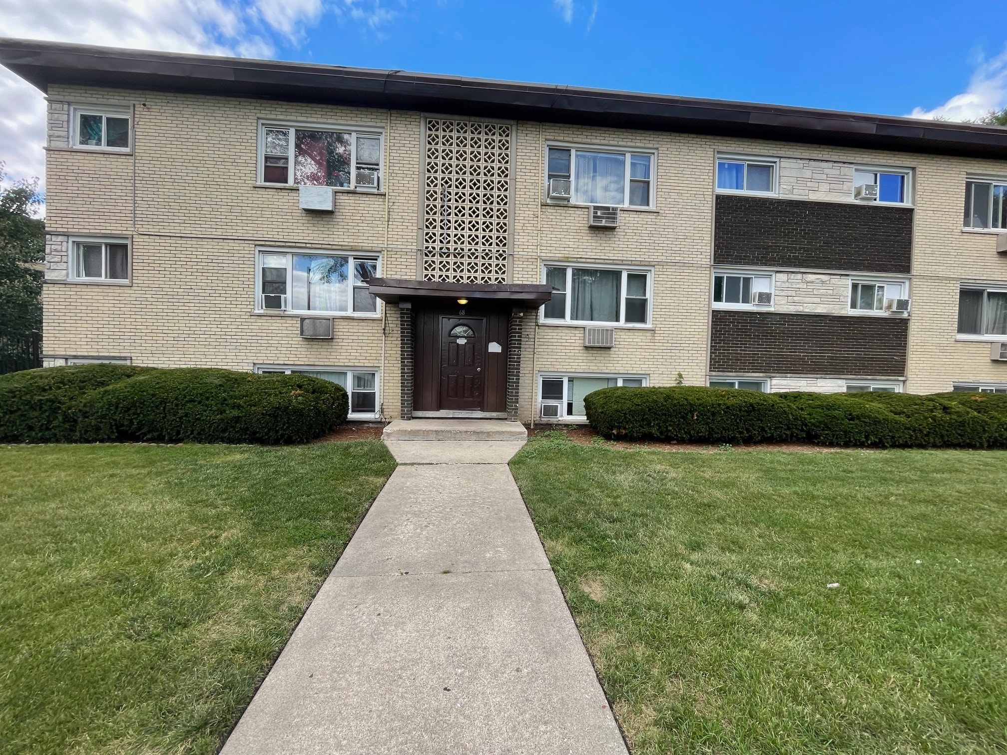 68 Elizabeth Dr, Addison, IL for sale Building Photo- Image 1 of 6