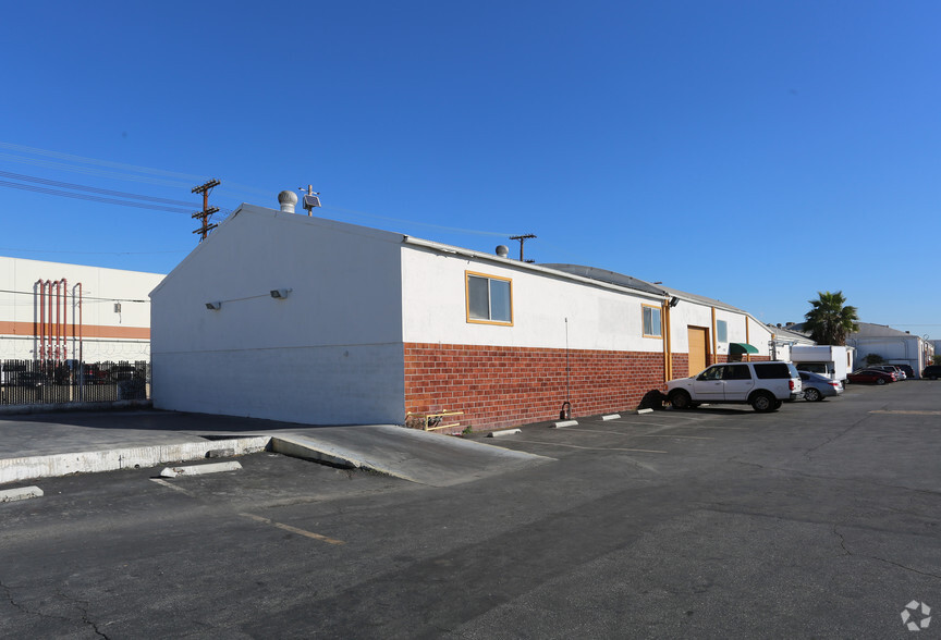 2800-2932 E 54th St, Vernon, CA for lease - Primary Photo - Image 1 of 9